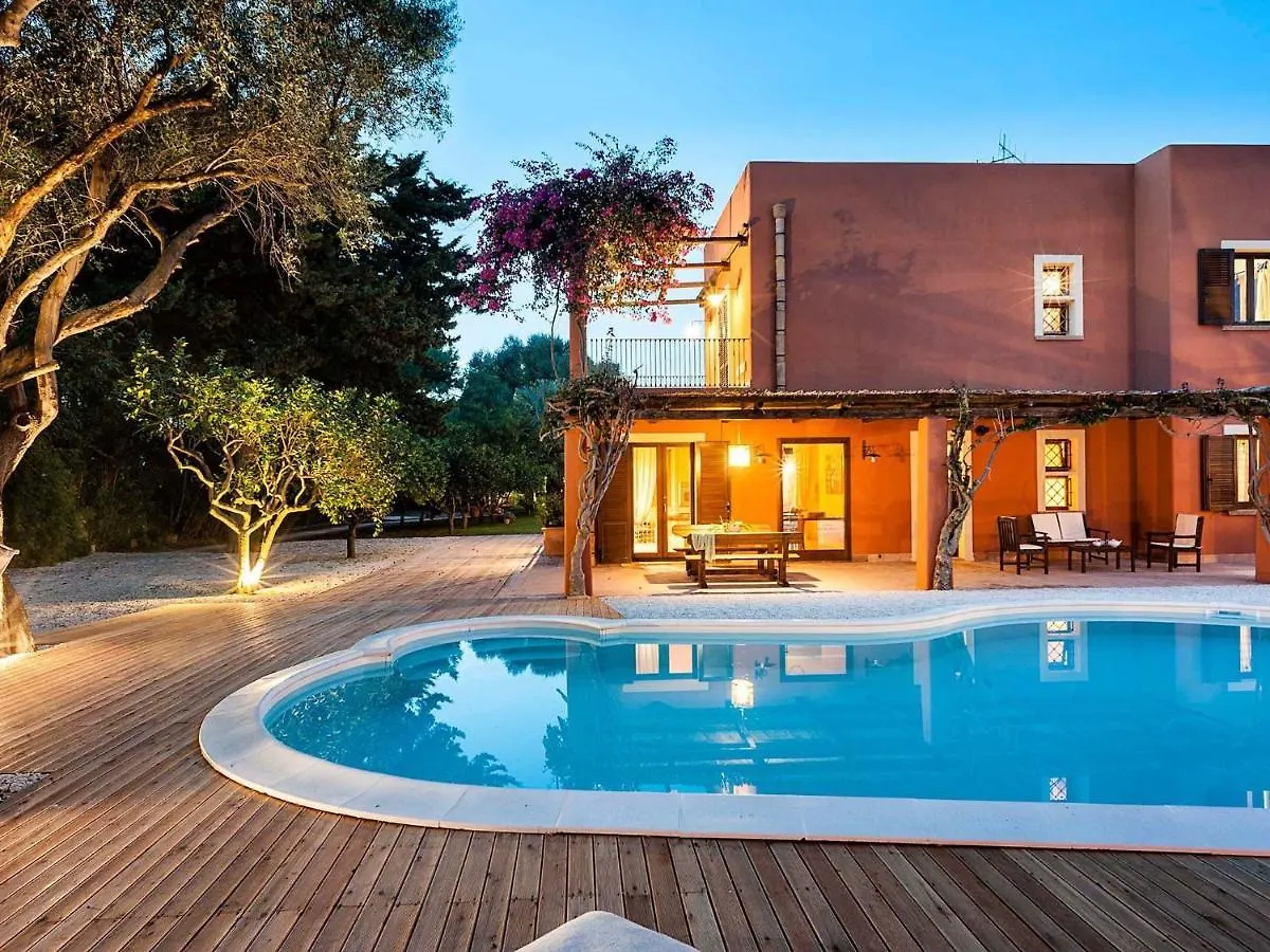 Belvilla By Oyo Villa Arangea Dieci Marsala 0*,  Italy